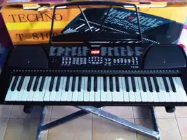 Keyboard Techno T-8100 barang baru,berkualitas,untuk pemula atau ahli