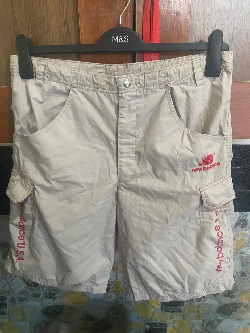 Celana pendek new balance second size 29