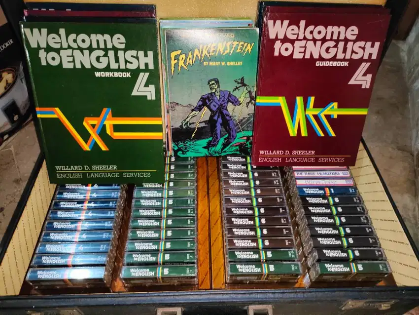 Buku dan Kaset Belajar Bahasa Inggris (Welcome to English)