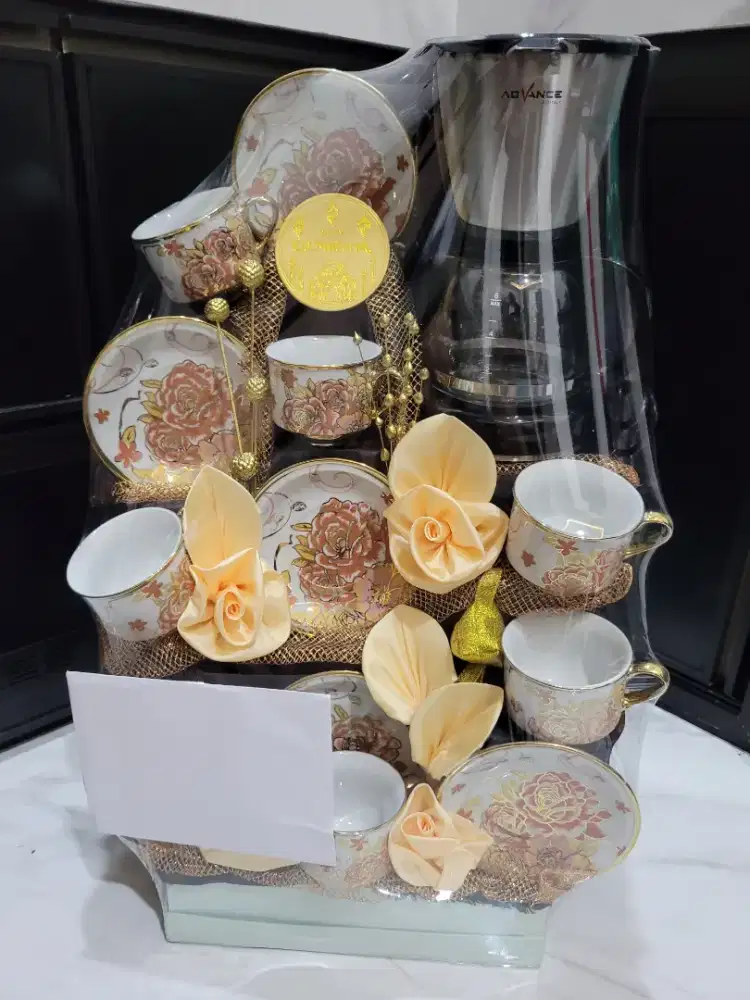 Parcel Hampers Lebaran Set Cangkir dan Cofee Maker Mesin Kopi Advan