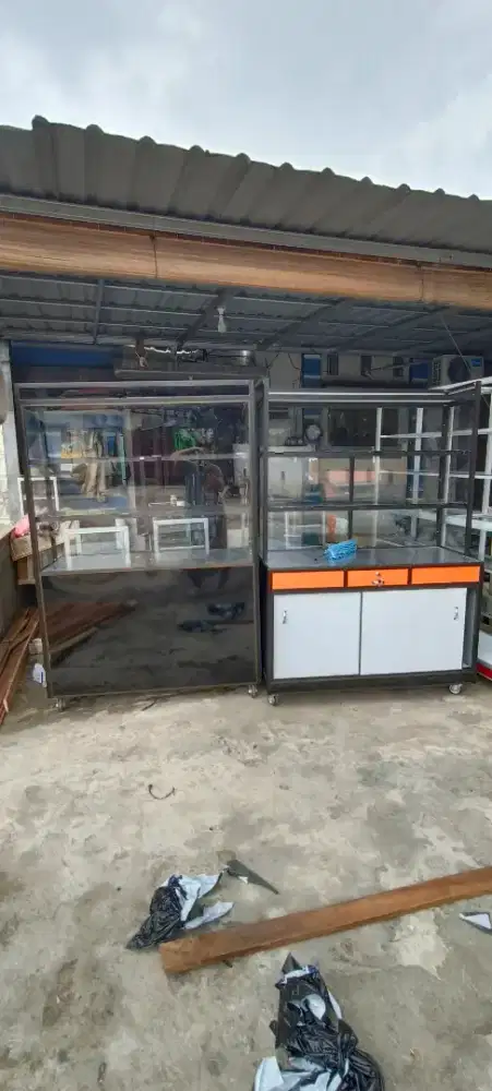 Steling mie aceh, ayam penyet dll, dijamin murah dan mantap