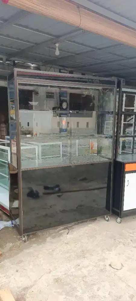 Steling gorengan, ayam penyet dll, dijamin murah dan mantap