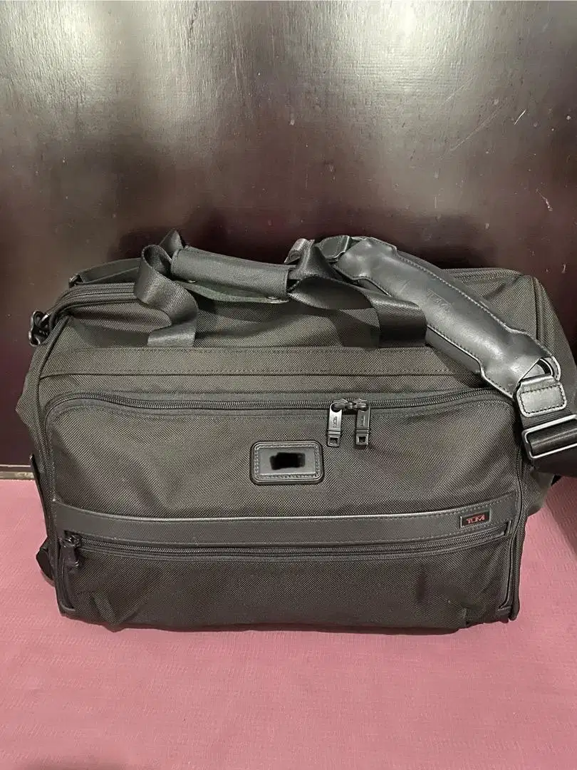 Tumi Alpha 2 framed soft duffel