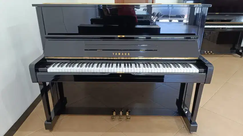 Piano Yamaha U1M asli Jepang