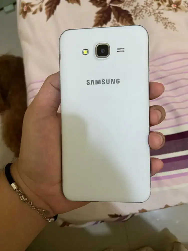 Samsung J7 2015 Putih