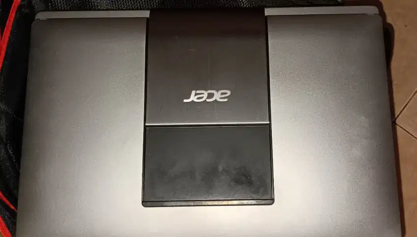 Acer R7 i5 kondisi aman