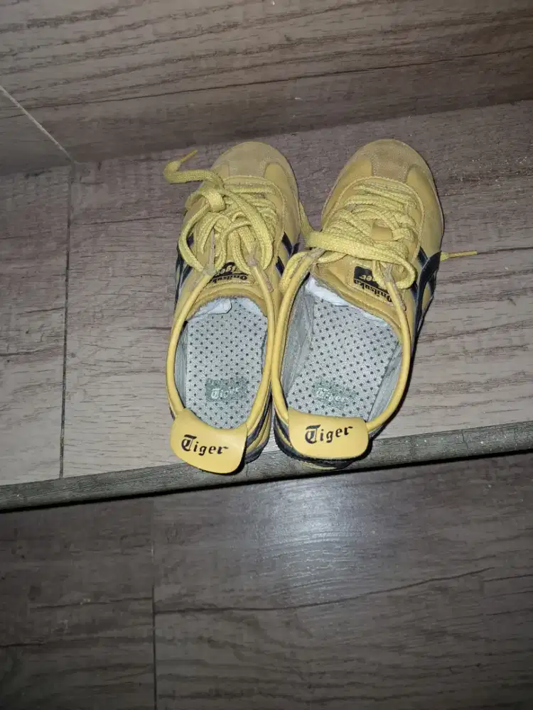 ONITSUKA AUTHENTIC/ ORIGINAL 100%