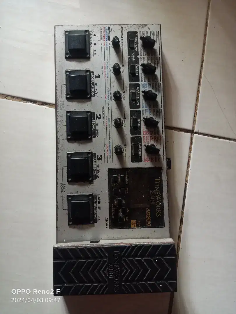 Dijual karena mau pindahan efex KORG AX 1500g normal jaya area SDA