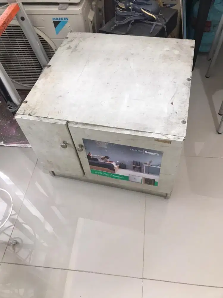 Lemari multi fungsi