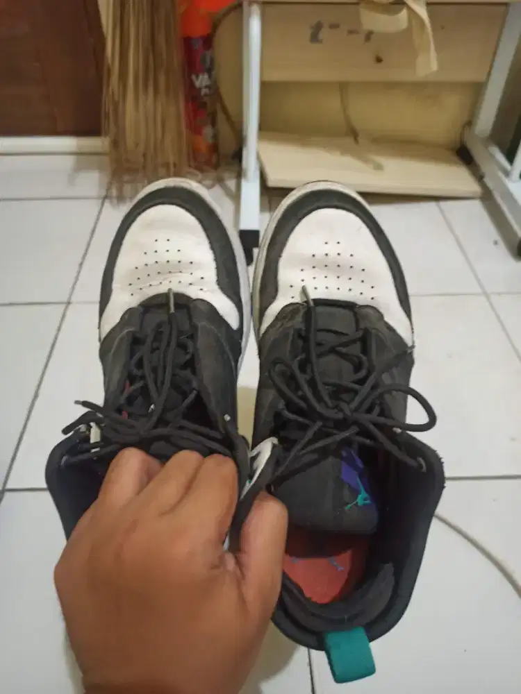 Negoin Aja JORDAN 1 FADEAWAY MID GRAPE