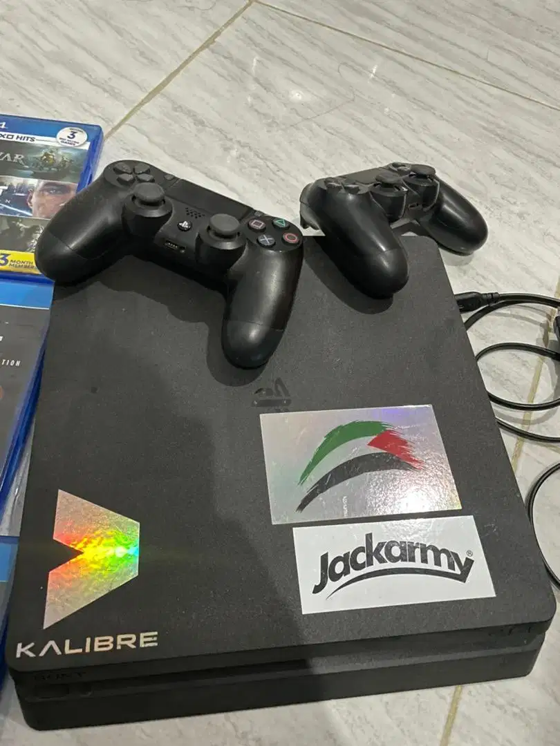 Jual PS 4 Slim kondisi mulus