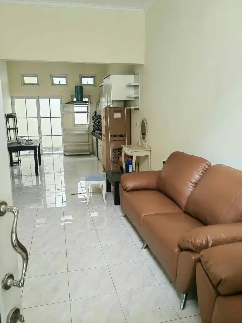 Dijual Rumah Semi Furnished Citra Gran Cibubur