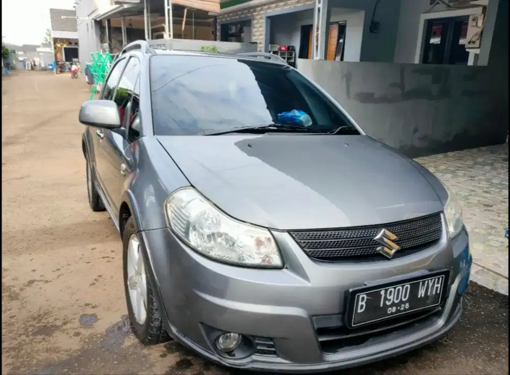 Di jual Suzuki X-Over