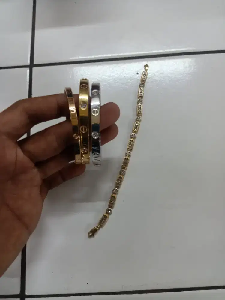 Menerima beli emas & berlian dari toko lain dalam bentuk apapunbisaCOD