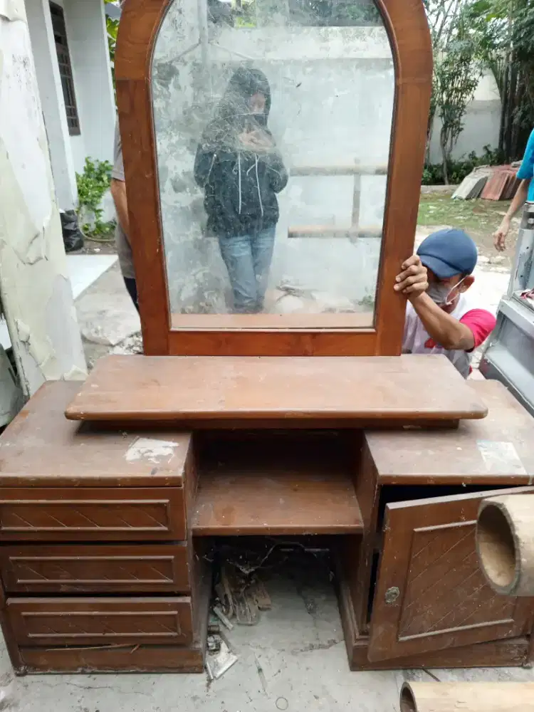 Dijual cepat Meja Rias jati