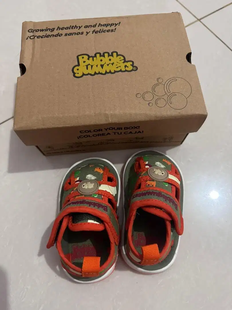 Sepatu bayi merk bubble gummers