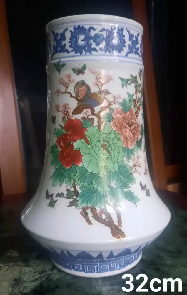 VAS PORCELAIN cantik