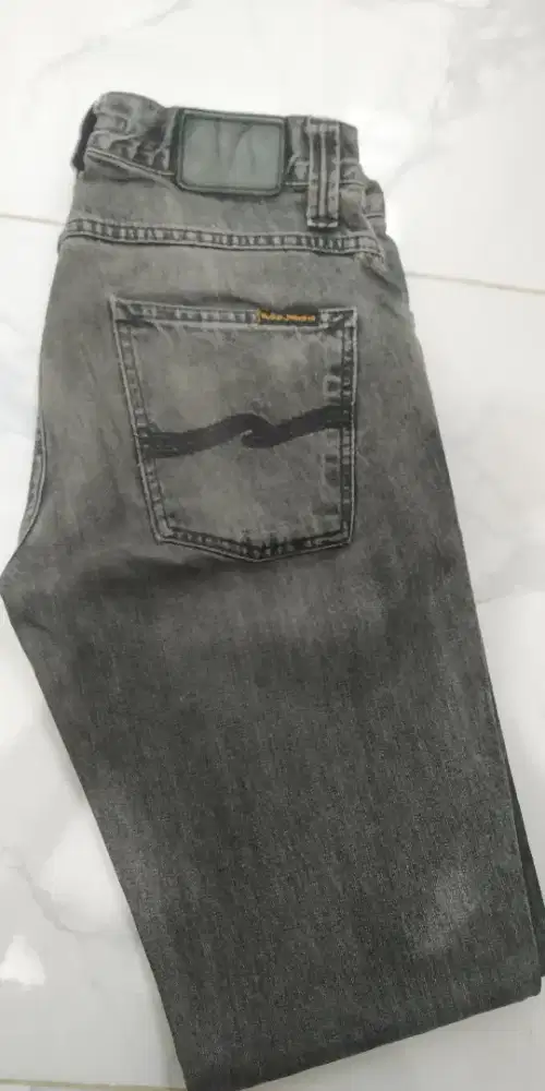 Nudie Slim Jim Organic Worn Grey
