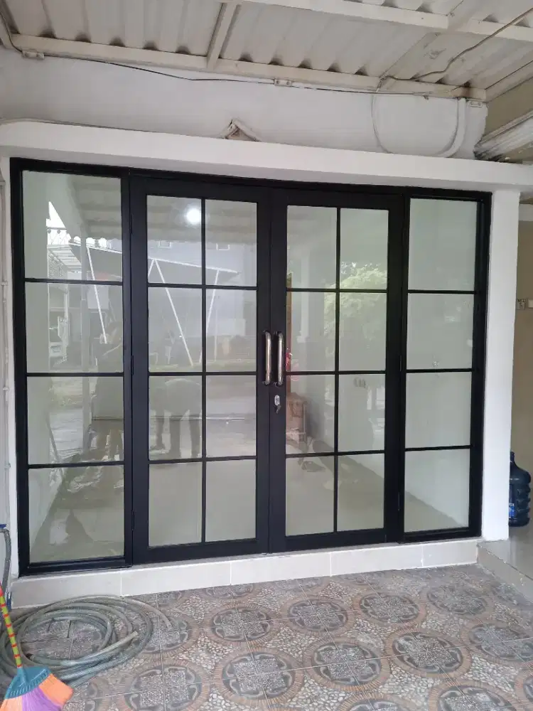 Kusen aluminium pintu jendela kaca