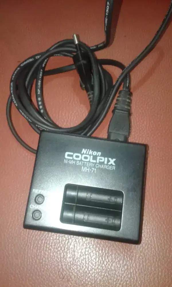 Nikon charger baterai AA siap pakai nego cod rungkut gan