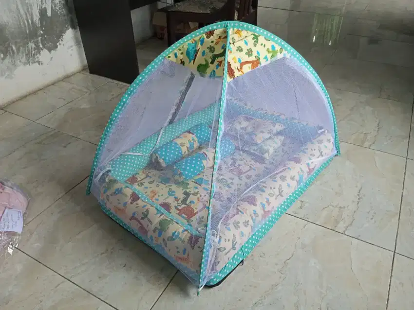 Tempat Tidur Bayi Bonus Sofa Bayi