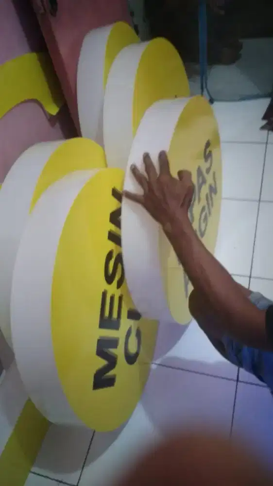 Neon box huruf timbul lampu string -reklame cityadv