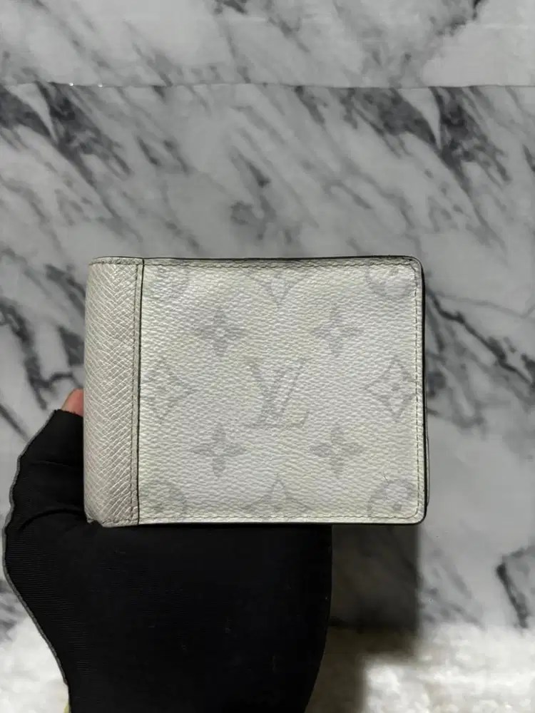 LOUIS VUITTON WALLET MULTIPLE TAIGARAMA MONOGRAM ANTARACTICA ORIGINAL