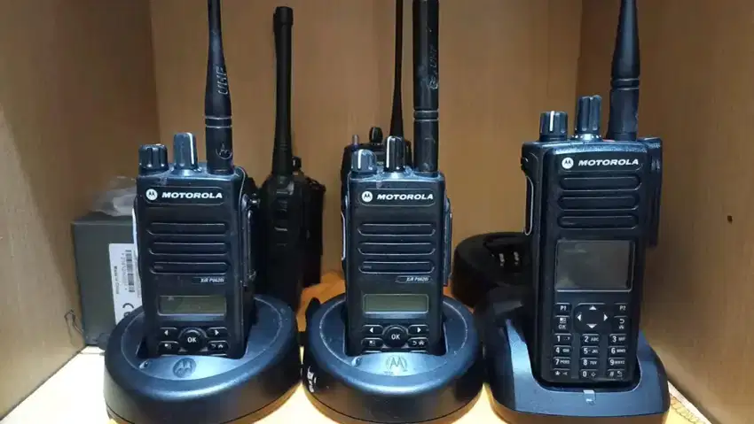RADIO HT ALAT KOMUNIKASI DIBELI BAYAR CASH TUNAI