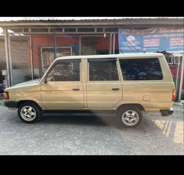 toyota kijang super 1990