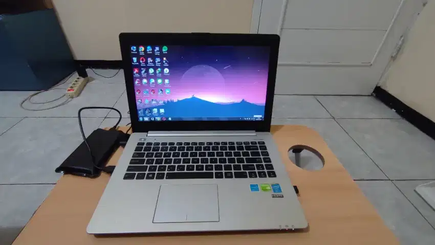 LAPTOP ASUS A451LB BEKAS