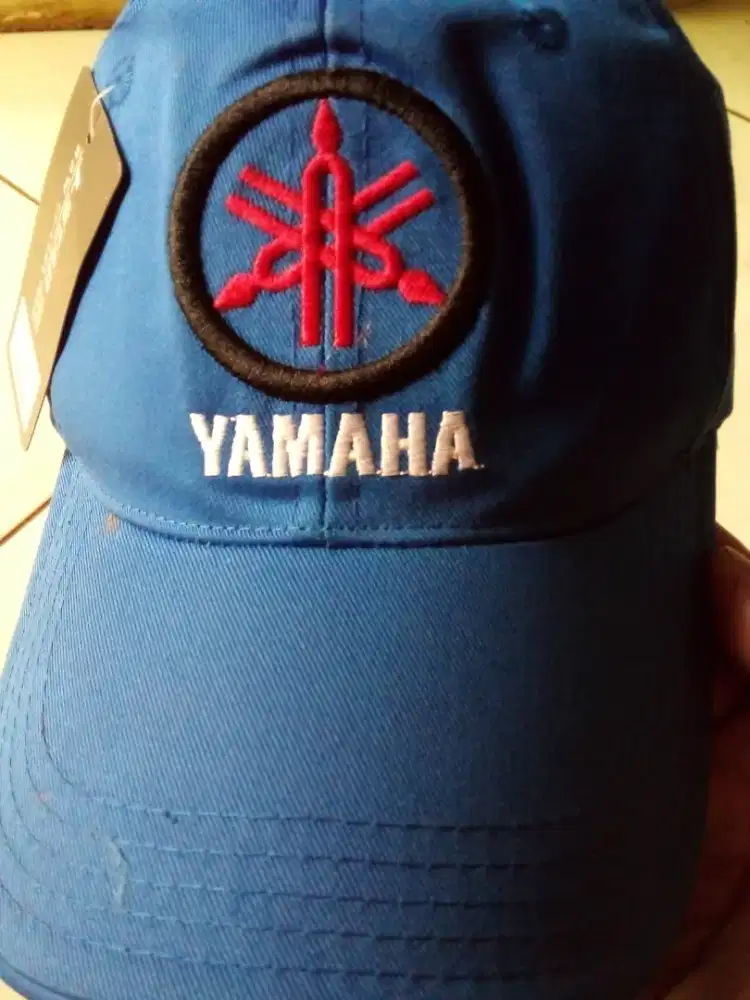 Topi Yamaha blue