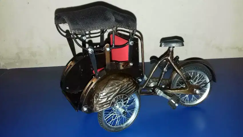 Miniatur Becak Cantik