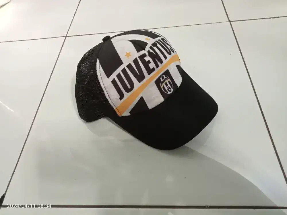 Topi jaring Juventus