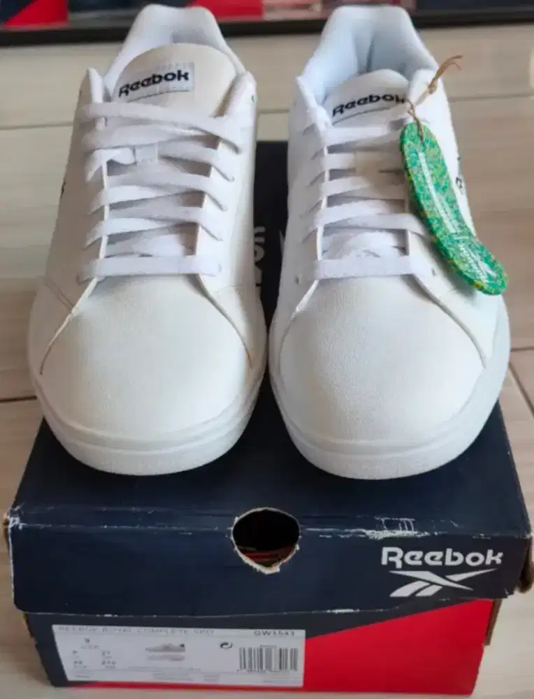 Sepatu Reebok Complete SPO Putih Hitam