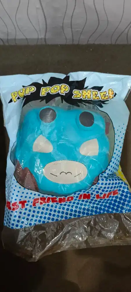 Squishy berlicensy ukuran besar dan kecil