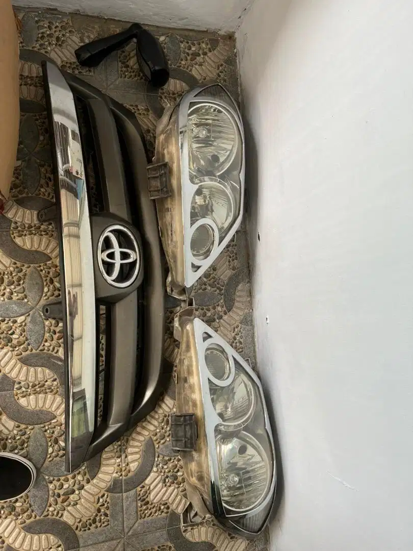 Headlamp fortuner 2005-2009