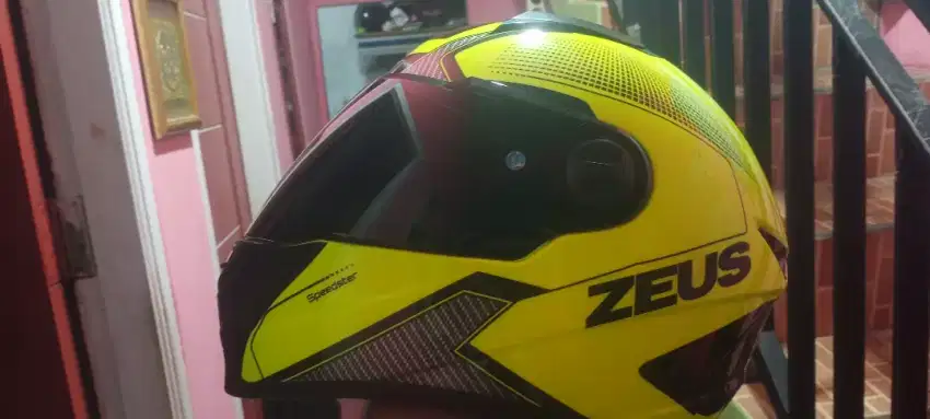 Helm Zeus yellow flou Like New