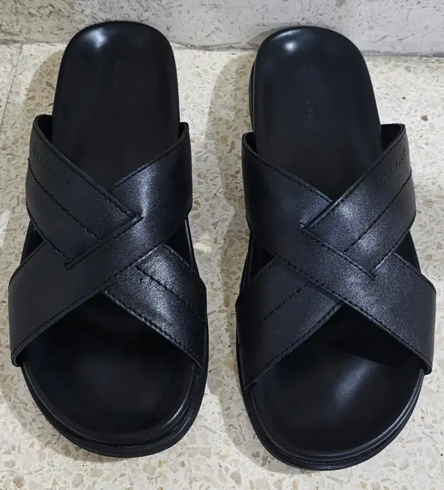 Jual sandal kulit pria Rockport , Size 40.