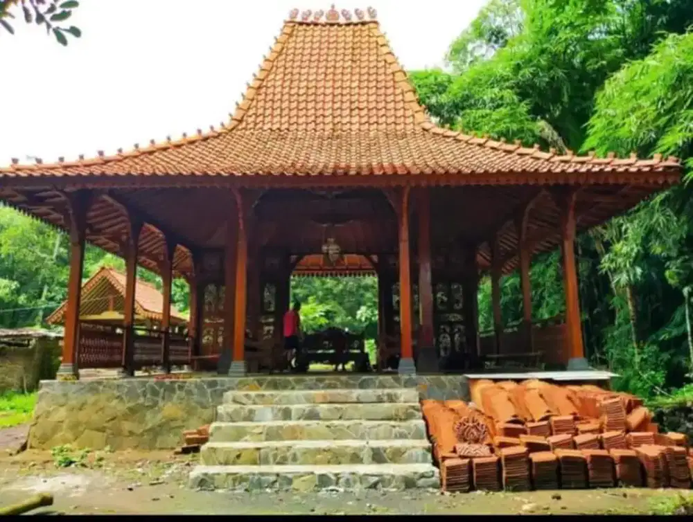 Pendopo joglo tumpangsari kayu jati