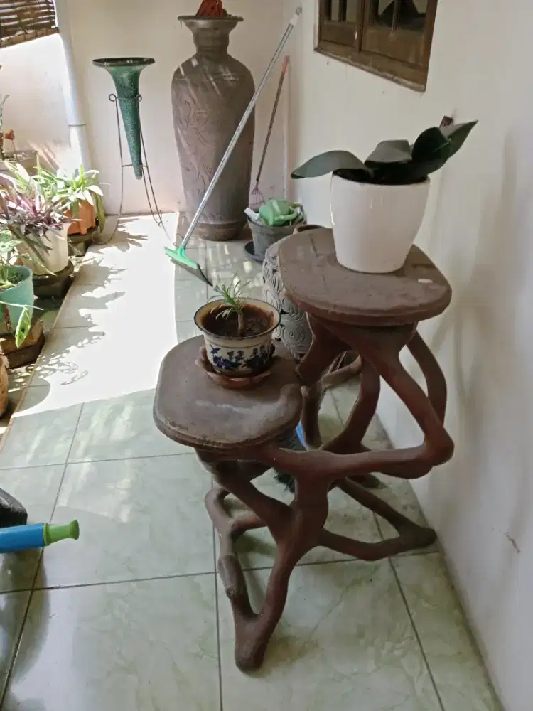 Kayu jati tempat pot atau pajangan