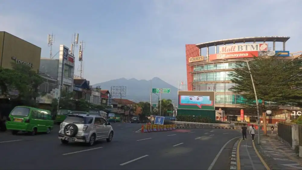 Dicari pengasuh + ART menginap daerah Pamulang