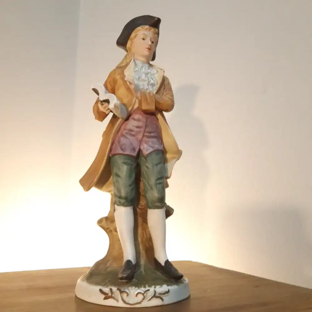 Pajangan Vintage Antik Jadul Napoleon Scholar