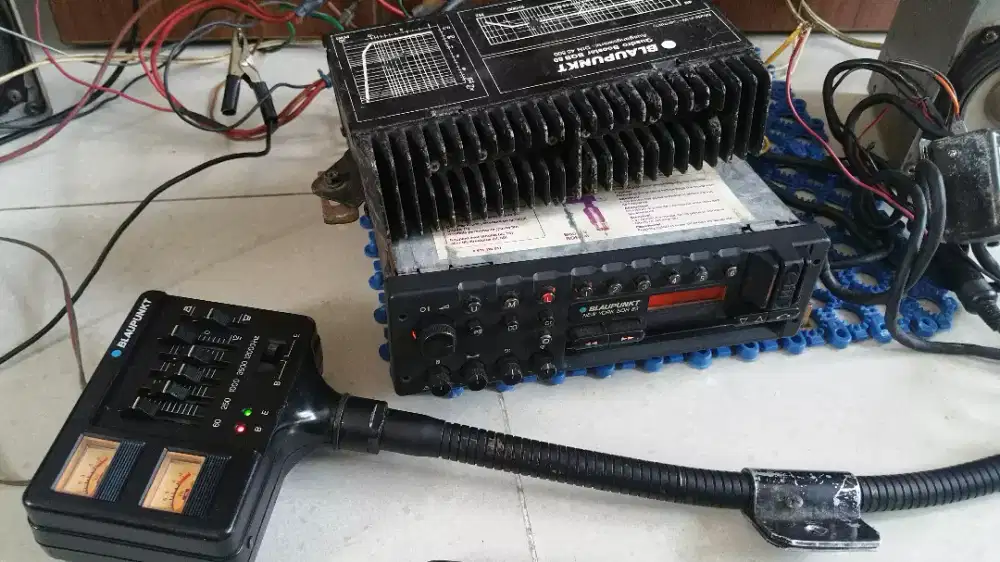 Blaupunkt becker alpine roadstar nakamichi vintage car head unit