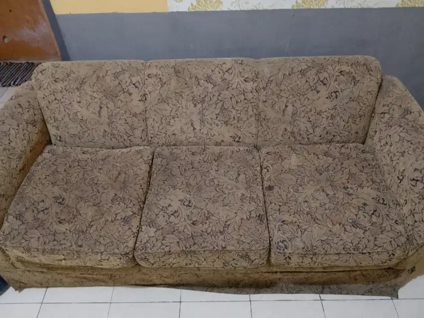 DiJual SOFA bekas kondisi bagus