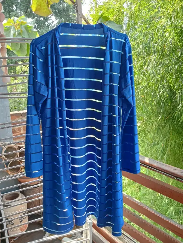 Outher biru terang transparan