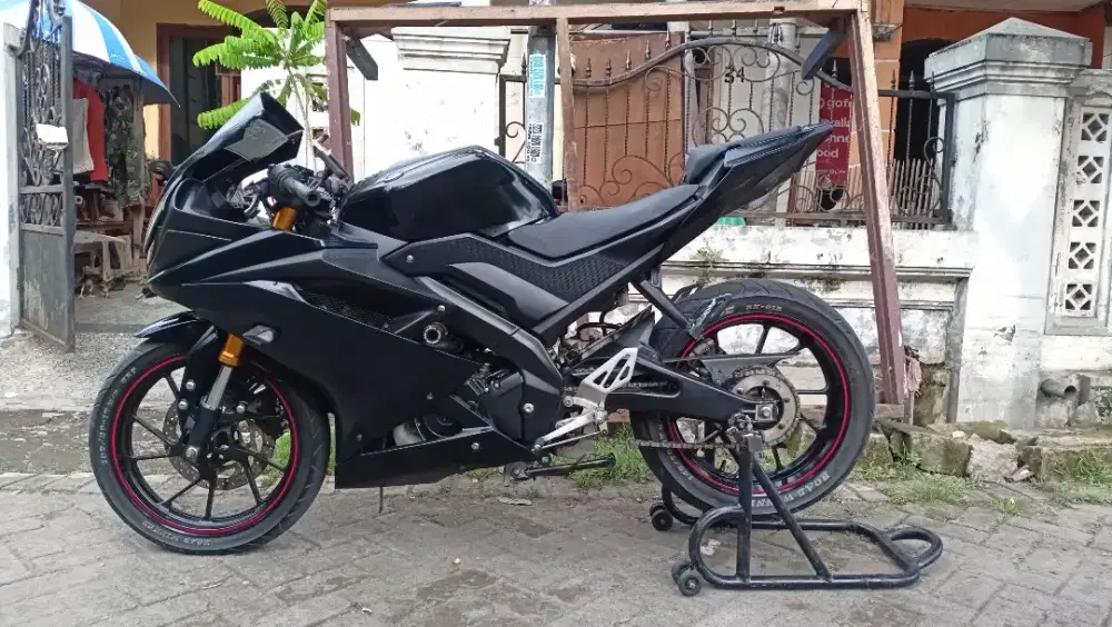 Jual motor R15v3 tahun 2018