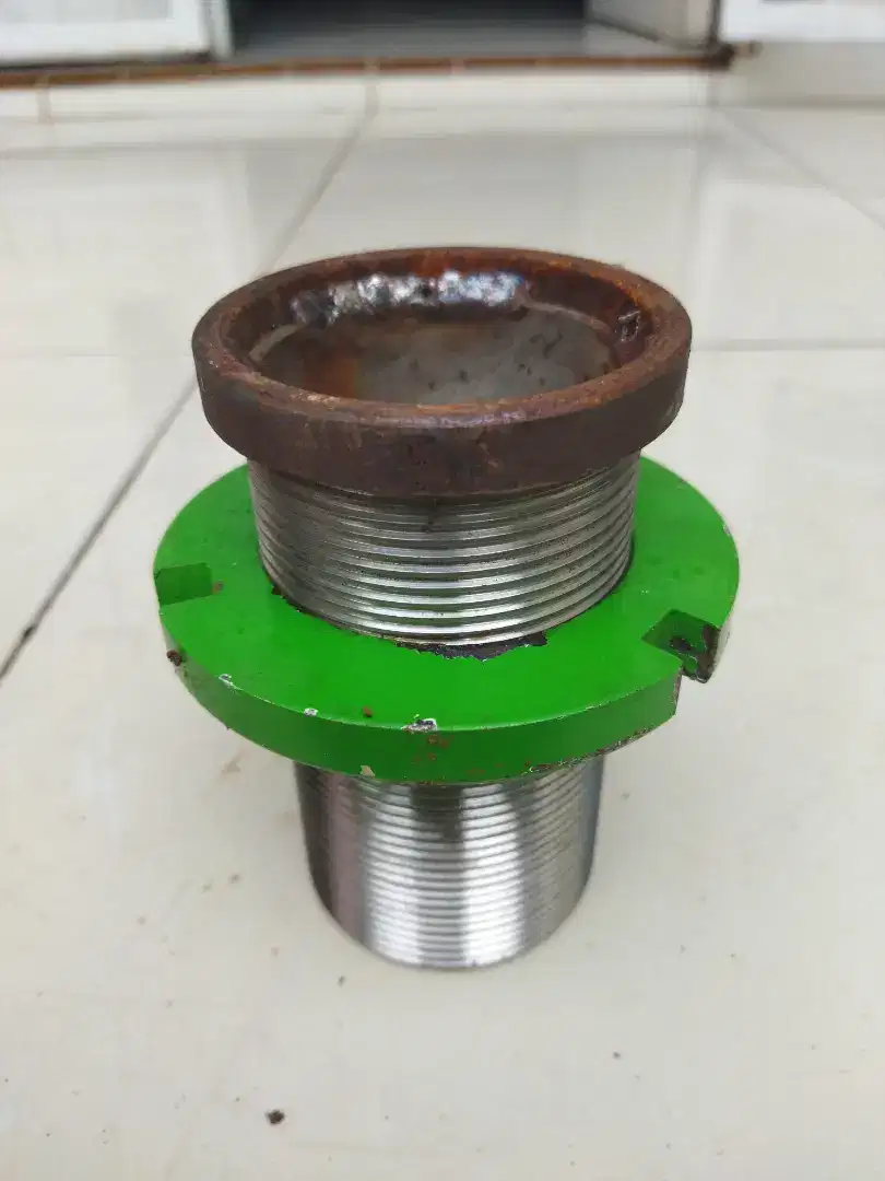 Dudukan Coilover belakang