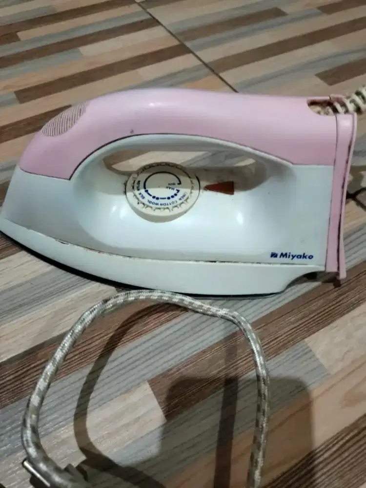 Setrika Miyako masih normal semua