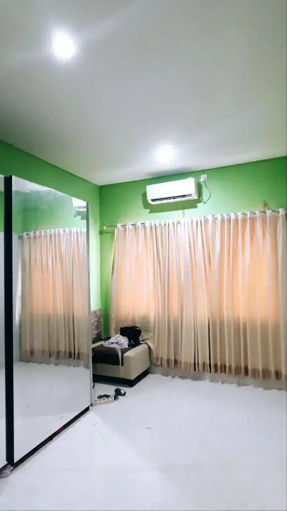 Lemari Baju Ukuran Besar 2 Pintu Kaca