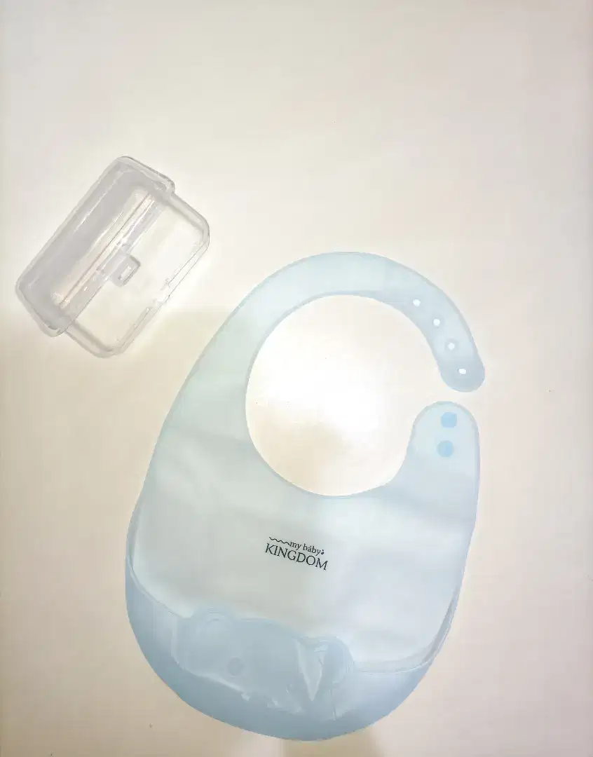 Celemek Silikon Bayi / My Baby Kingdom Silicone Bib Ultra Thin